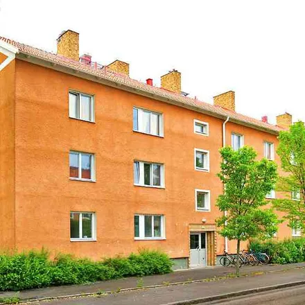 Rent this 4 bed apartment on Vistvägen 30B in 582 44 Linköping, Sweden