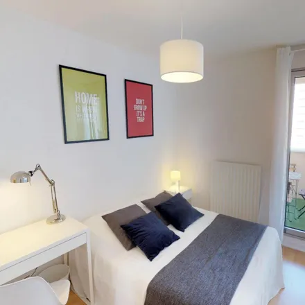 Rent this 5 bed room on 17 bis Rue Juliette Récamier in 69006 Lyon, France