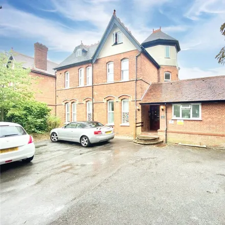 Rent this studio apartment on Underhill Close in Maidenhead, SL6 4DS