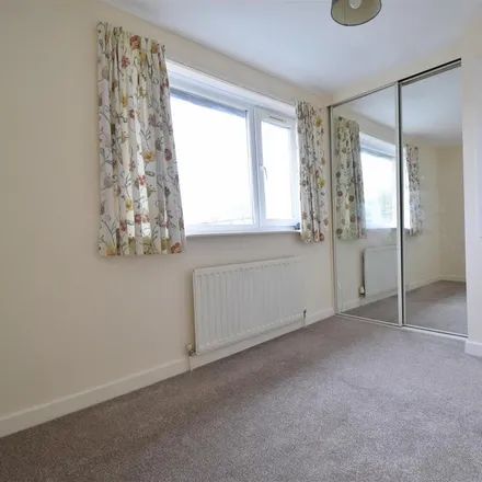 Image 7 - unnamed road, Overthorpe, WF12 9EX, United Kingdom - Townhouse for rent