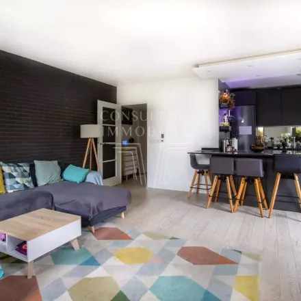 Rent this 3 bed apartment on 26 Avenue André Morizet in 92100 Boulogne-Billancourt, France