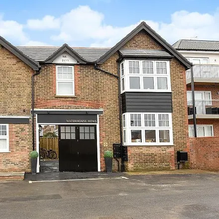 Rent this 1 bed house on 29 Park Terrace East in Horsham, RH13 5DJ