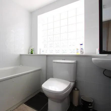 Image 4 - unnamed road, London, W3 7EJ, United Kingdom - Room for rent