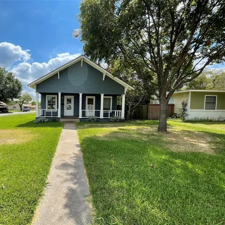 Rent this 2 bed house on 204 West Burton Street in Sherman, TX 75092