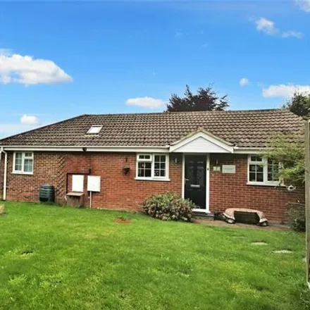 Buy this 3 bed house on Sandown Close in Chawton, GU34 2TG