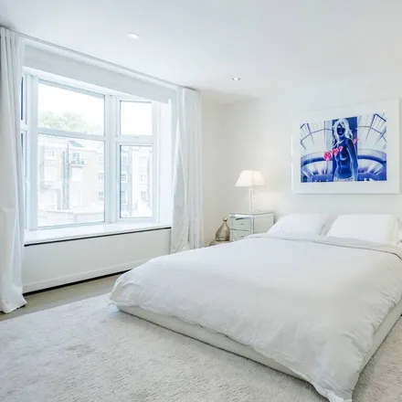 Rent this 2 bed apartment on London in SW7 1AJ, United Kingdom