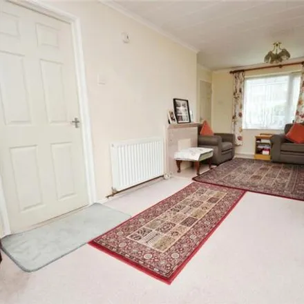 Image 3 - 29 Grafton Road, Aylesbury, HP19 9HS, United Kingdom - Townhouse for sale