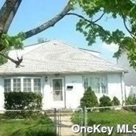 Rent this 3 bed house on 257 Oakley Avenue in Elmont, NY 11003