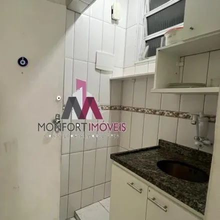 Image 1 - Rua Figueiredo de Magalhães, Copacabana, Rio de Janeiro - RJ, 22040-002, Brazil - Apartment for rent