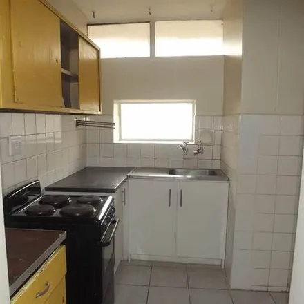 Rent this 1 bed apartment on 93 Bourke Street in Lukasrand, Pretoria