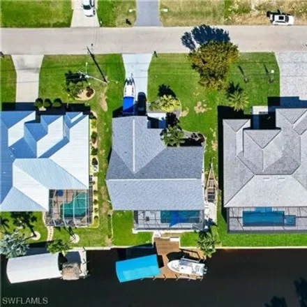 Image 4 - 2160 Coral Point Drive, Cape Coral, FL 33990, USA - House for sale