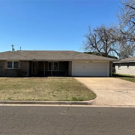 Buy this 3 bed house on 280 Kelley Drive in Moore, OK 73160