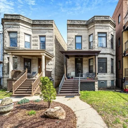 Buy this 8 bed house on 4015 North Paulina Street in Chicago, IL 60613