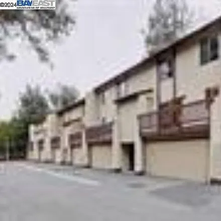 Rent this 2 bed townhouse on 1718 Kudu Court in Hayward, CA 94541