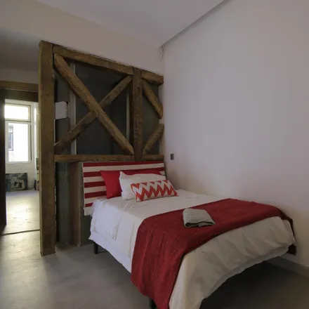 Rent this 6 bed room on A Chave de Prata in Rua da Prata, 1100-052 Lisbon