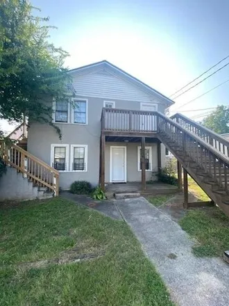 Rent this 2 bed house on 622 Wayne St N Unit B in Milledgeville, Georgia