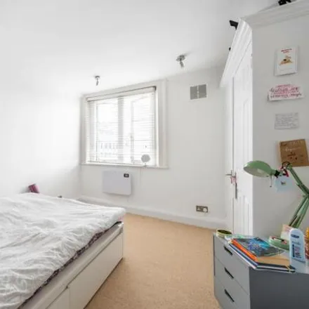 Image 7 - 29 Westbourne Terrace, London, W2 3UN, United Kingdom - Apartment for sale