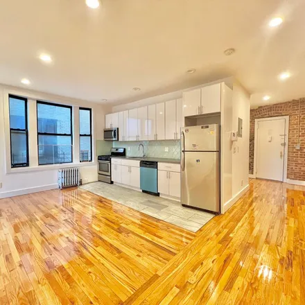 Rent this 3 bed apartment on 561 West 163rd Street in New York, NY 10032