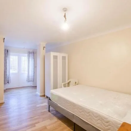 Rent this 1 bed apartment on 101 Ivanhoe Road in London, SE5 8DJ