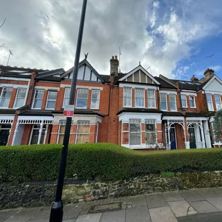 Buy this 3 bed townhouse on Park Avenue South in London, N8 8LT