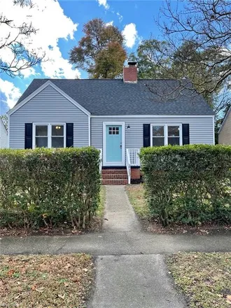 Rent this 3 bed house on 413 East Randall Avenue in Pinewell, Norfolk