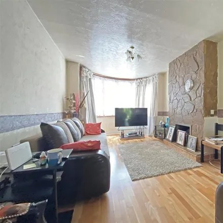 Image 5 - Great Cambridge Road, Carterhatch, London, EN1 4DB, United Kingdom - Townhouse for rent