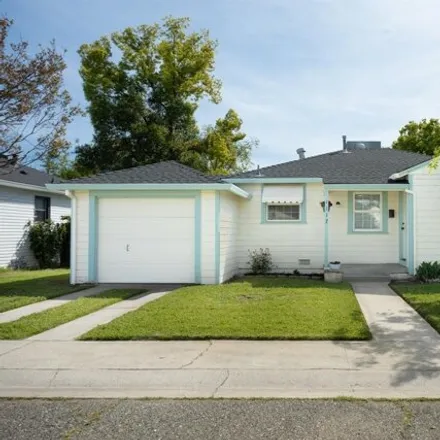 Buy this 2 bed house on 1153 Divver Street in Marysville, CA 95901