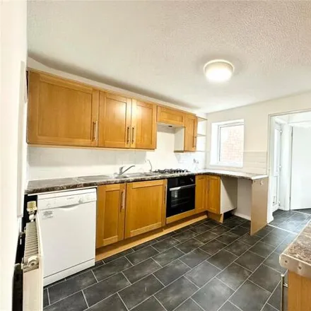 Image 3 - 50 Unity Street, Minster, ME12 2PS, United Kingdom - Townhouse for sale