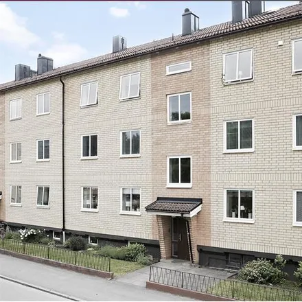 Rent this 2 bed condo on Trinnöjegatan 27b in 521 33 Falköping, Sweden