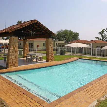 Rent this 2 bed apartment on Fourways High School in Fisant Avenue, Johannesburg Ward 115