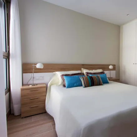 Rent this 2 bed apartment on Peris i Valero - Sapadors in Avinguda de Peris i Valero, 46006 Valencia