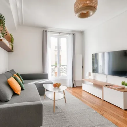 Image 4 - 26 Rue des Moines, 75017 Paris, France - Apartment for rent