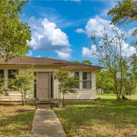 Rent this 2 bed house on 213 East North Avenue in Bryan, TX 77801