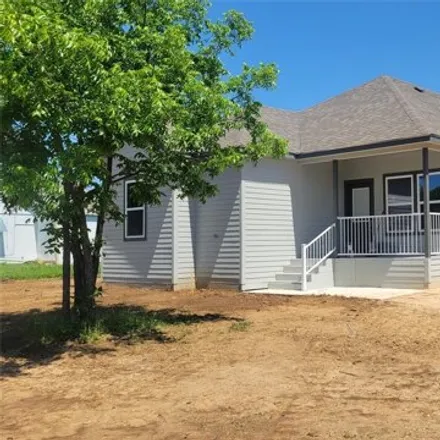 Buy this 3 bed house on 2722 Avenue C in Brownwood, TX 76801