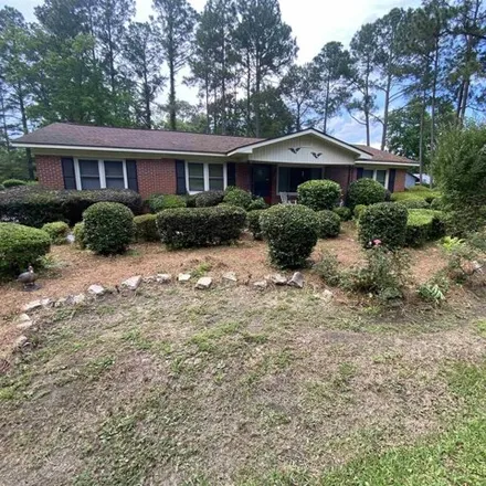 Buy this 3 bed house on 257 Beech Street in Cochran, GA 31014