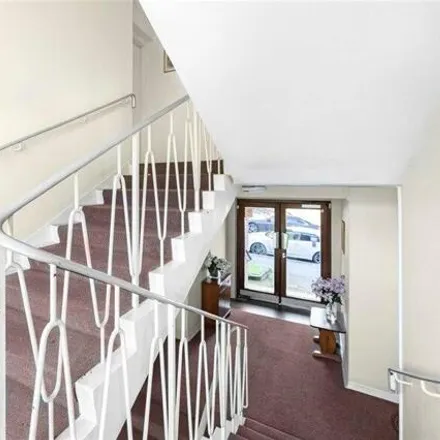 Image 7 - 1-12 Rothamsted Avenue, Hatching Green, AL5 2DR, United Kingdom - Apartment for sale