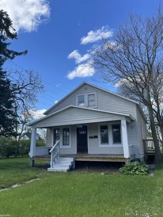 Buy this 3 bed house on 3686 28th Street in Port Huron, MI 48060