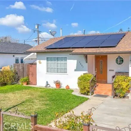 Buy this 3 bed house on 1651 West 68th Street in Los Angeles, CA 90047