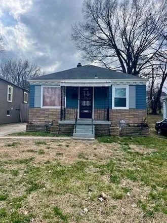 Buy this 2 bed house on 1161 Oakland Avenue in Kansas City, KS 66102