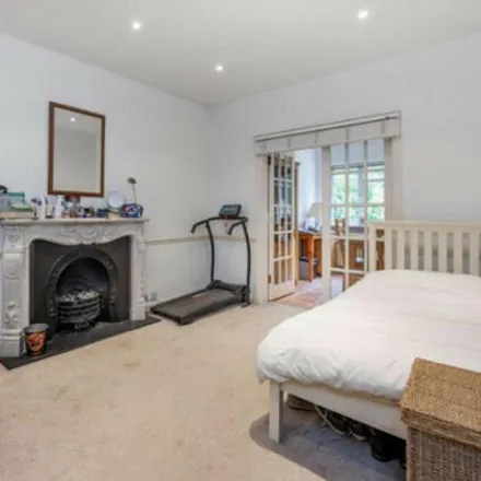 Image 3 - Longfield Avenue, Grahame Park, London, NW7 2SQ, United Kingdom - House for sale