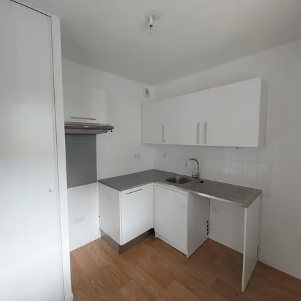 Rent this 2 bed apartment on Les Océanides in Rue de Logoden, 35132 Vezin-le-Coquet