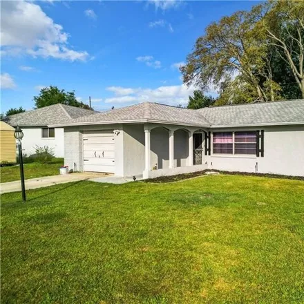 Image 2 - 290 South Lincoln Avenue, Beverly Hills, Citrus County, FL 34465, USA - House for sale