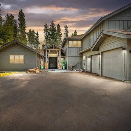 Image 2 - 58102 Gannet Ln, Sunriver, Oregon, 97707 - House for sale