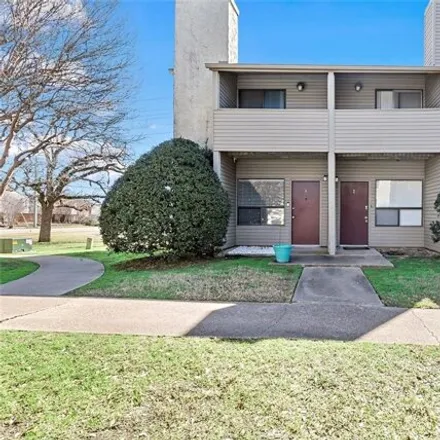 Image 1 - 1928 Dartmouth Street, College Station, TX 77840, USA - Condo for sale