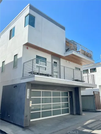 Buy this 3 bed townhouse on 3215 Vista Drive in Manhattan Beach, CA 90266