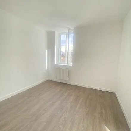Rent this 3 bed apartment on Rue Jean de la Fontaine in 42350 La Talaudière, France