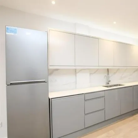 Image 3 - St Mary's Crescent, London, NW4 4LJ, United Kingdom - Duplex for rent