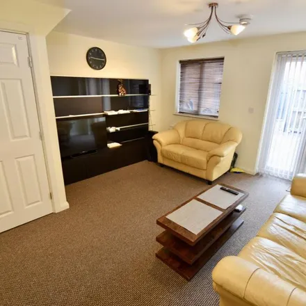 Image 5 - 4 Bellamy Close, Coventry, CV2 3JD, United Kingdom - Townhouse for rent