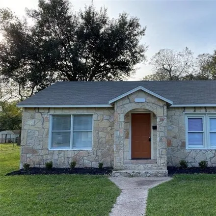 Rent this 3 bed house on 1055 North Arcola Street in Angleton, TX 77515