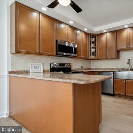 Image 7 - 2301 Cherry St Apt 3I, Philadelphia, Pennsylvania, 19103 - Condo for sale